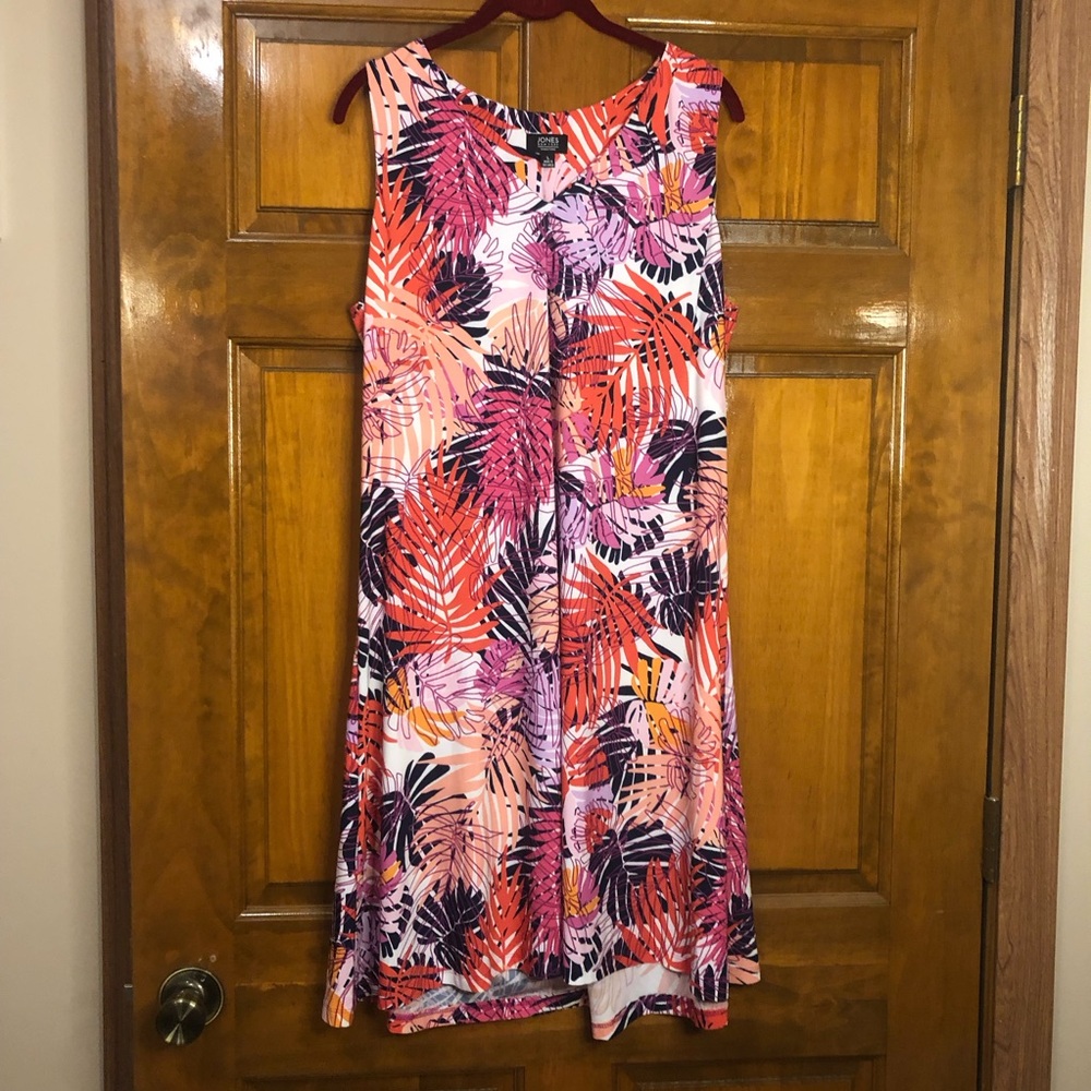Jones New York Sleeveless sundress. Size Large